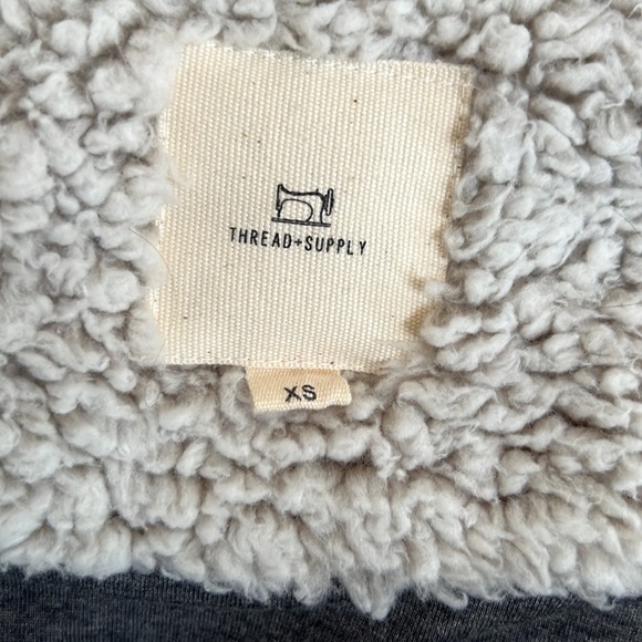 ❤️THREAD & SUPPLY❤️ Wubby Jacket - Picture 8 of 10